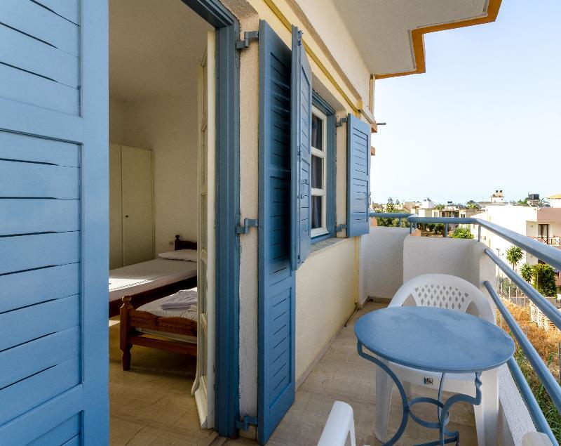 Aris Apartments Малиа Экстерьер фото